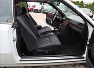 Mercedes-Benz 200 17