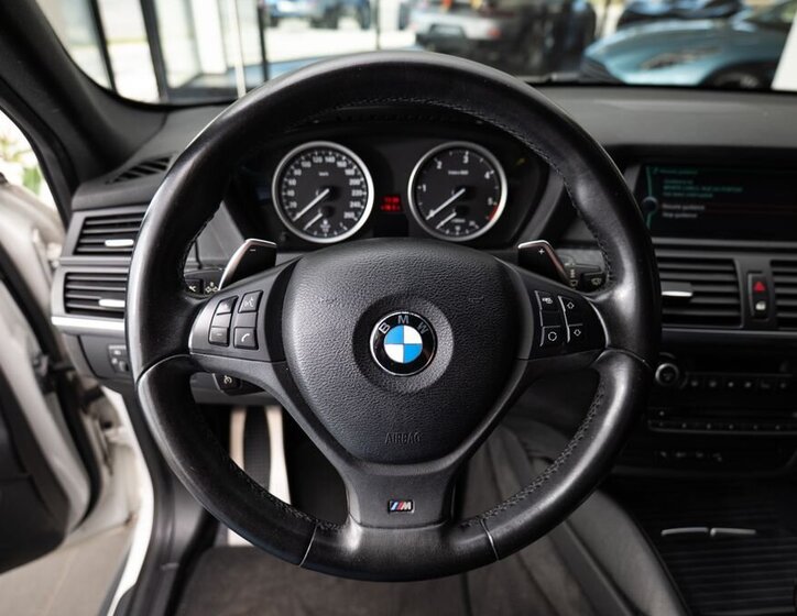 BMW X6 SUV / Terénní 3,0 l 180 kw