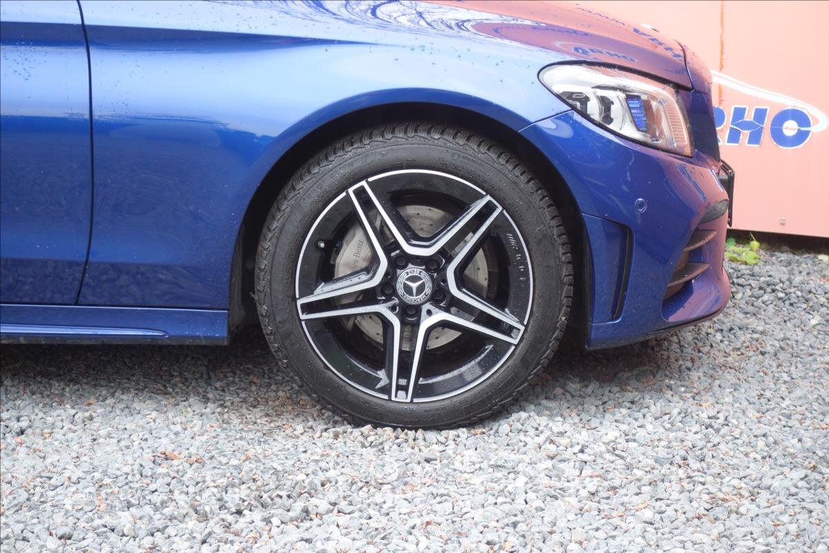 Mercedes-Benz Třídy C Sedan / Limuzína 2,0 l 143 kw