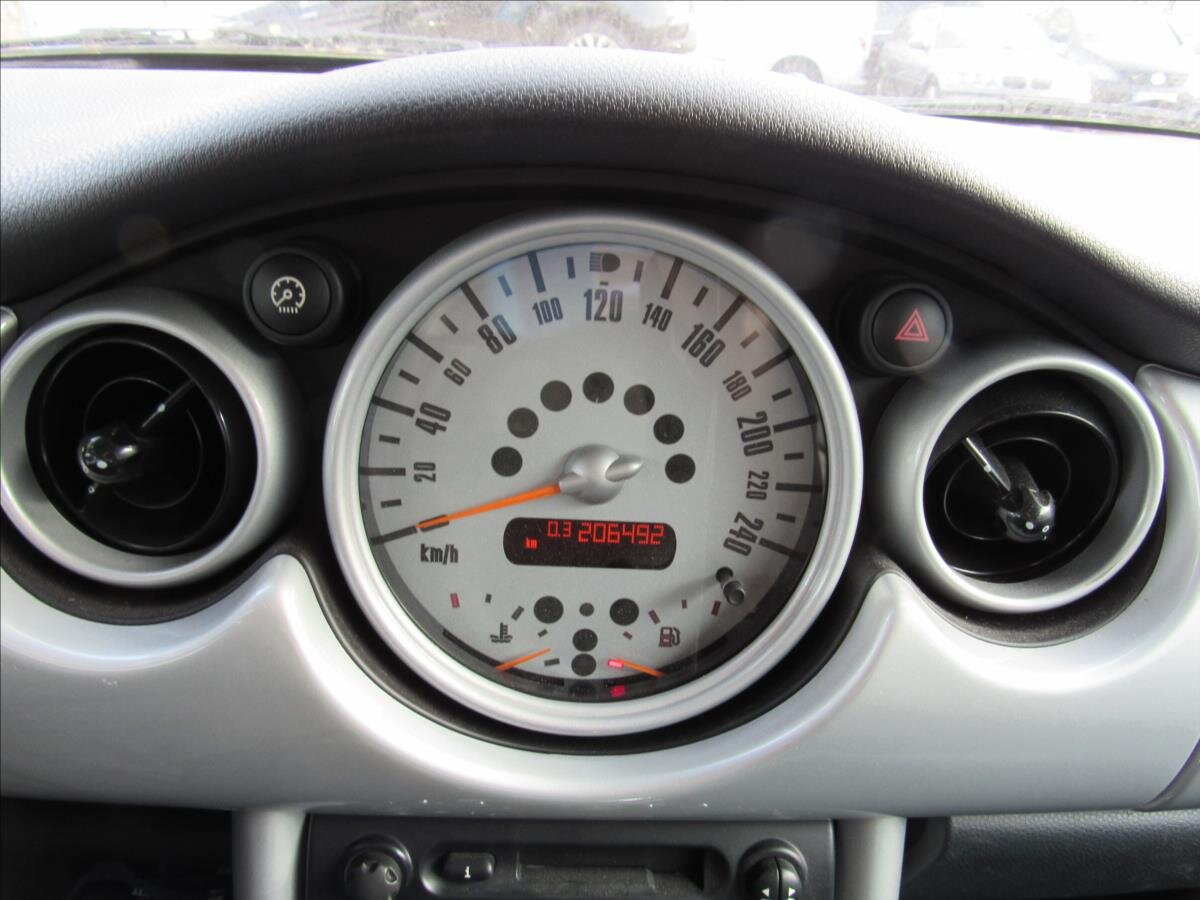 Mini Cooper Hatchback 1,6 l 66 kw