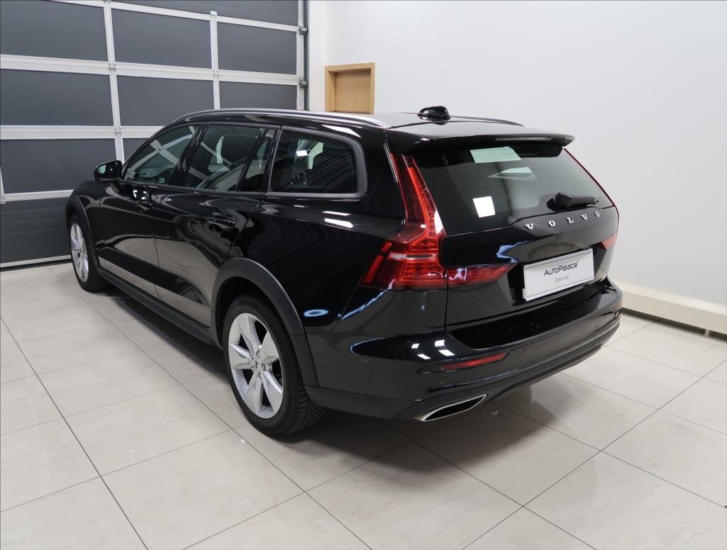 Volvo V60 Kombi 2,0 l 140 kw