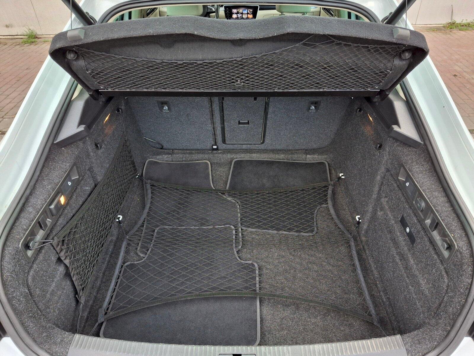 Škoda Superb Sedan / Limuzína 2,0 l 206 kw