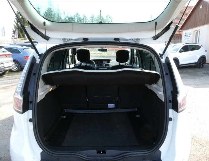 Renault Scénic MPV 1,5 l 81 kw