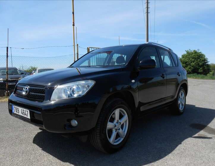 Toyota RAV4 Kombi 2,0 l 112 kw
