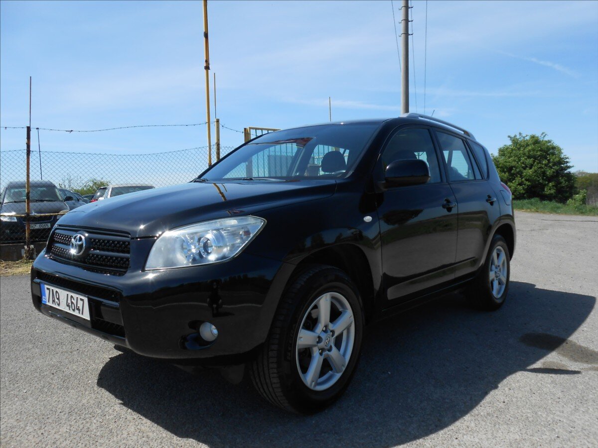 Toyota RAV4 Kombi 2,0 l 112 kw