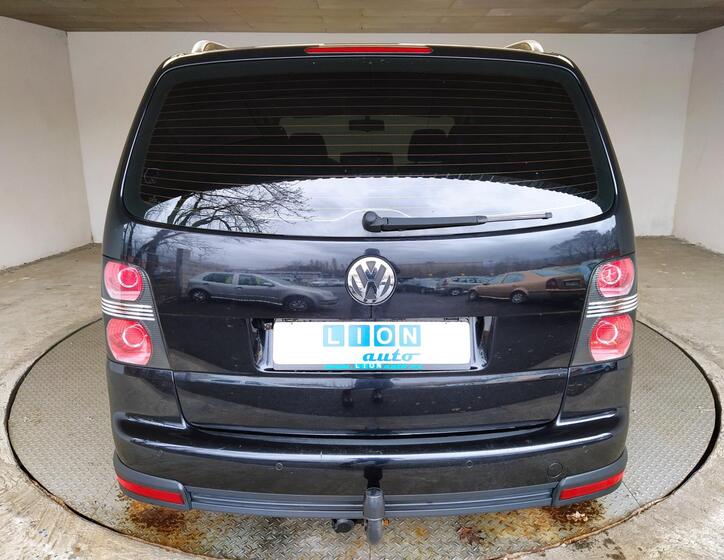 Volkswagen Touran 6