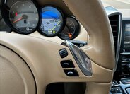 Porsche Cayenne Kombi 4,8 l 294 kw