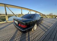 Mercedes-Benz Ostatní Sedan / Limuzína 0,0 145 kw