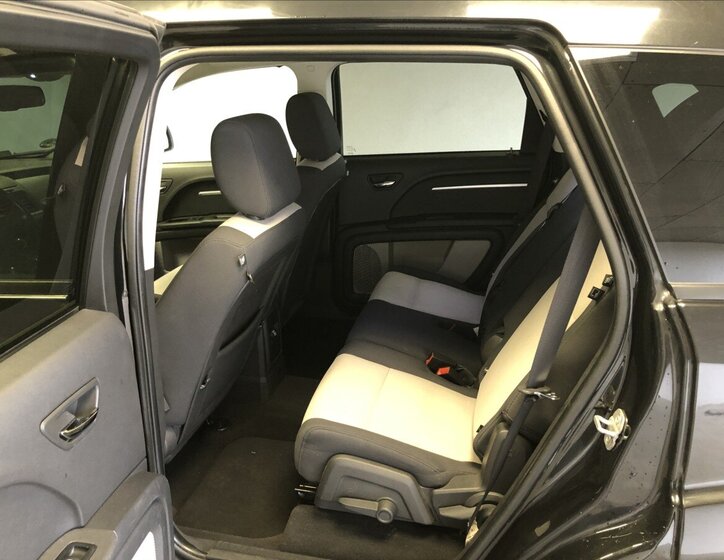 Dodge Journey 10