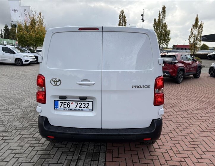 Toyota ProAce Skříň 2,0 l 106 kw