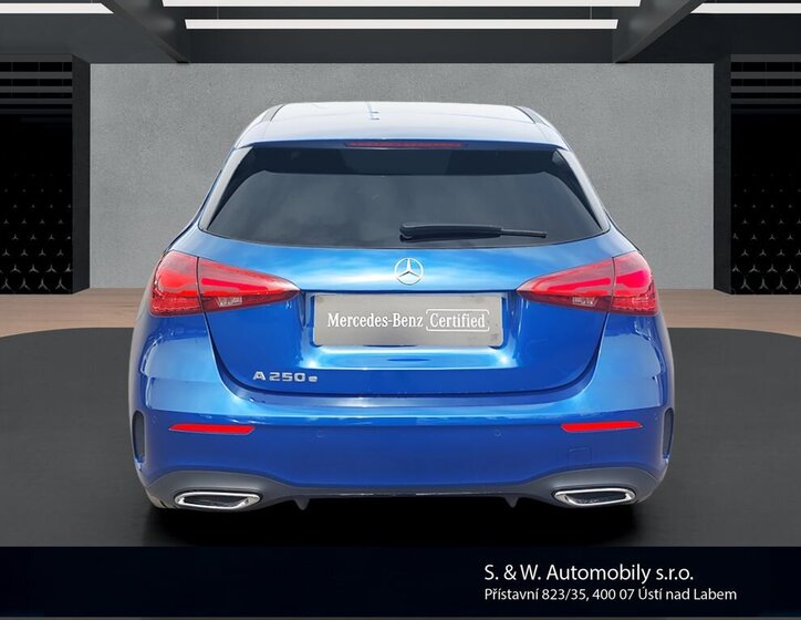 Mercedes-Benz Třídy A Hatchback 1,3 l 120 kw