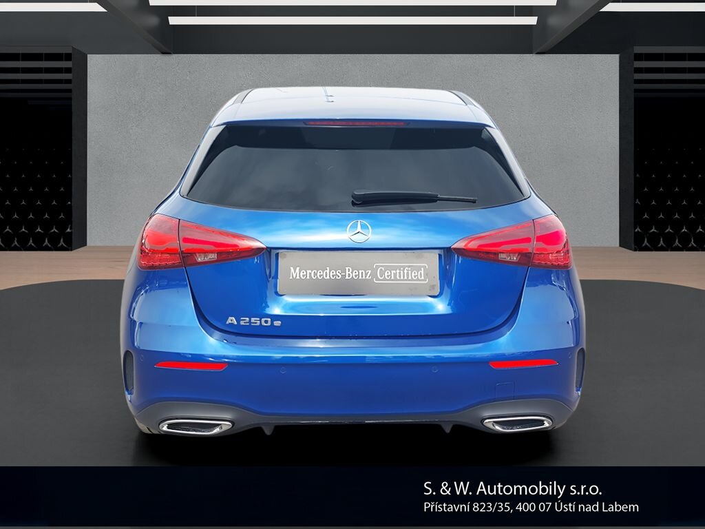 Mercedes-Benz Třídy A Hatchback 1,3 l 120 kw