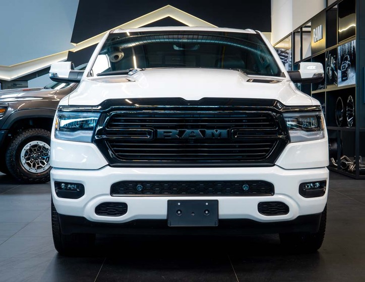 Dodge RAM 8