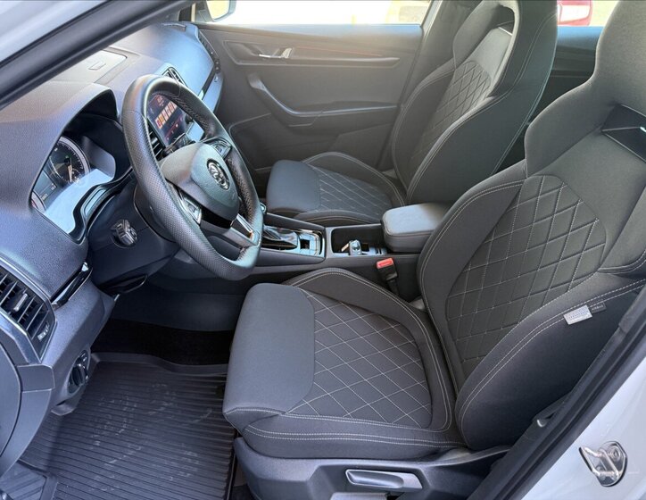 Škoda Karoq SUV / Terénní 2,0 l 140 kw