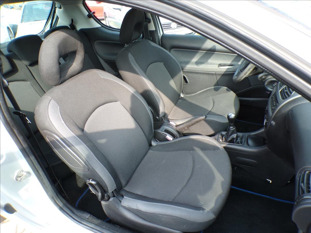 Peugeot 206 Hatchback 1,4 l 55 kw