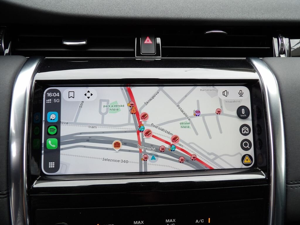Land Rover Discovery Sport SUV / Terénní 2,0 l 110 kw
