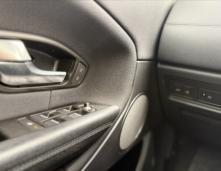 Land Rover Range Rover Evoque SUV / Terénní 2,0 l 110 kw