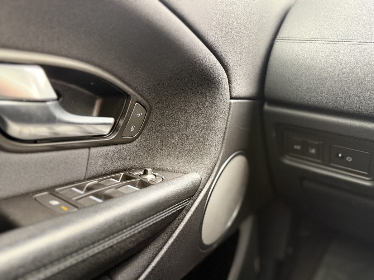 Land Rover Range Rover Evoque SUV / Terénní 2,0 l 110 kw