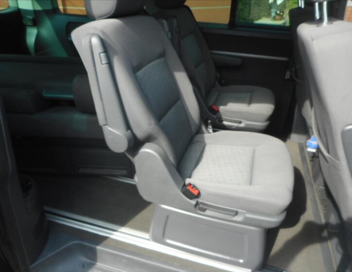 Volkswagen Multivan Kombi 2,5 l 128 kw