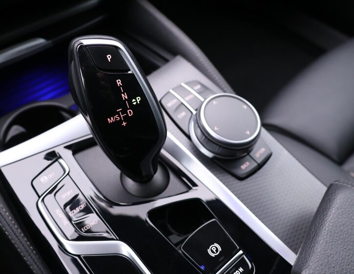 BMW Řada 5 Sedan / Limuzína 4,4 l 390 kw