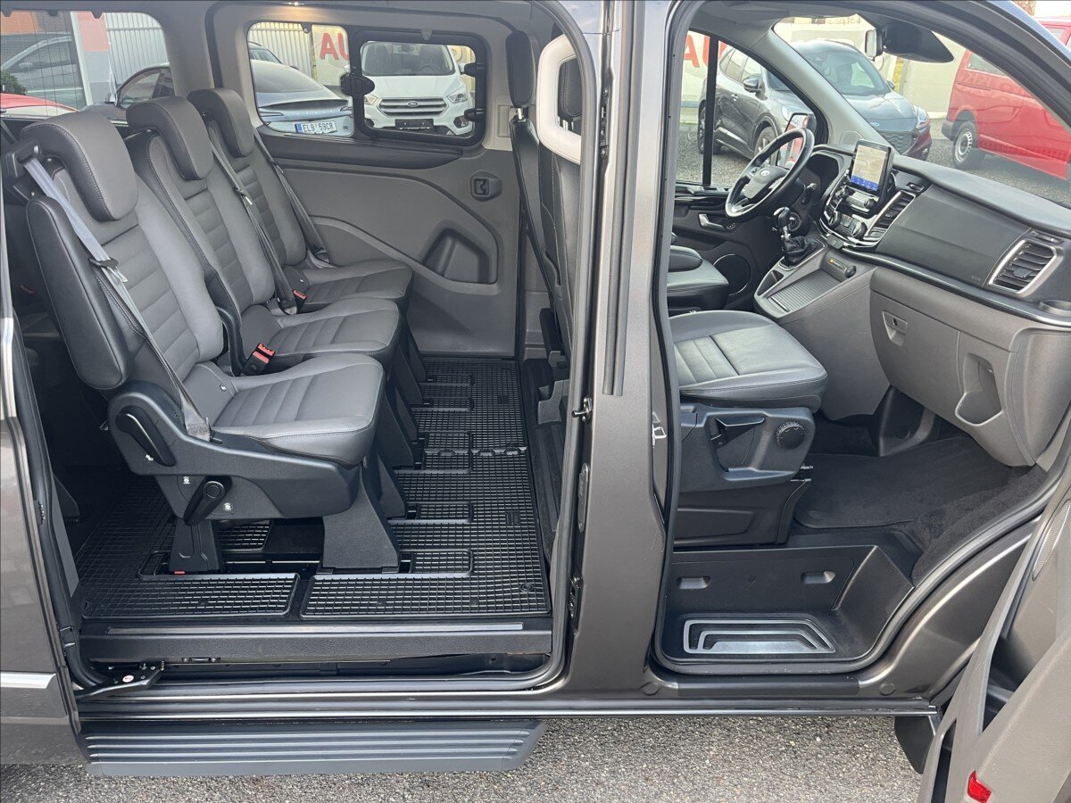 Ford Tourneo Custom Kombi 2,0 l 136 kw