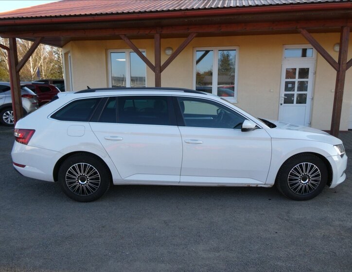 Škoda Superb Kombi 2,0 l 110 kw