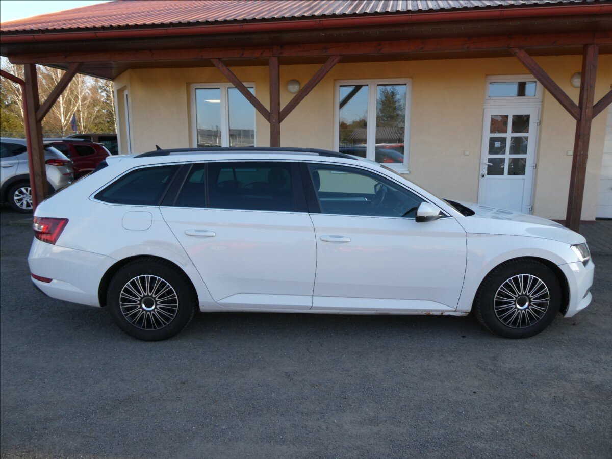 Škoda Superb Kombi 2,0 l 110 kw