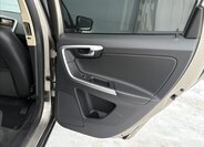 Volvo XC60 SUV 2,4 l 120 kw