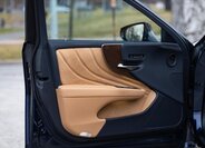 Lexus LS 500h Sedan / Limuzína 3,5 l 264 kw