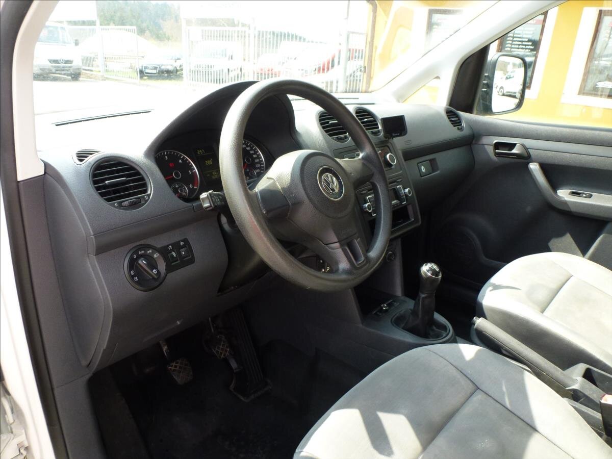Volkswagen Caddy Skříň 1,6 l 75 kw