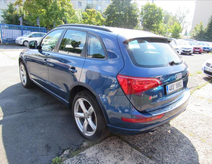 Audi Q5 4