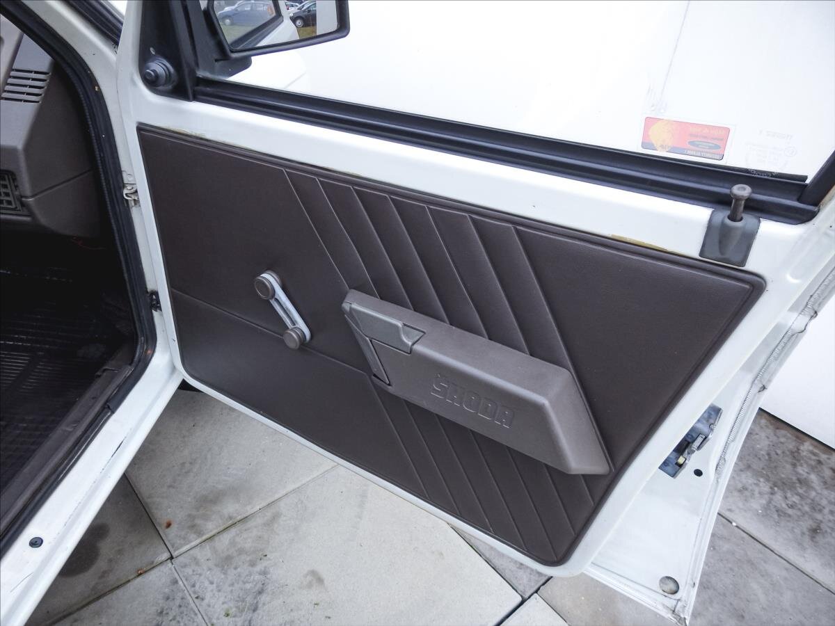 Škoda Favorit Hatchback 1,3 l 46 kw