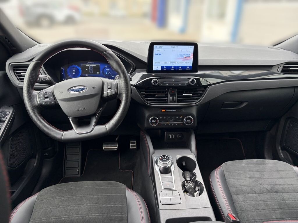 Ford Kuga SUV / Terénní 2,5 l 165 kw