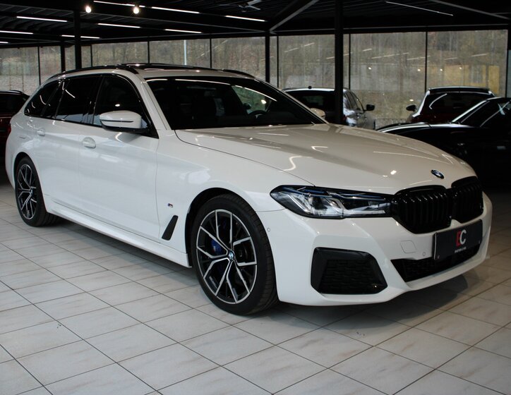 BMW Řada 5 Kombi 3,0 l 210 kw