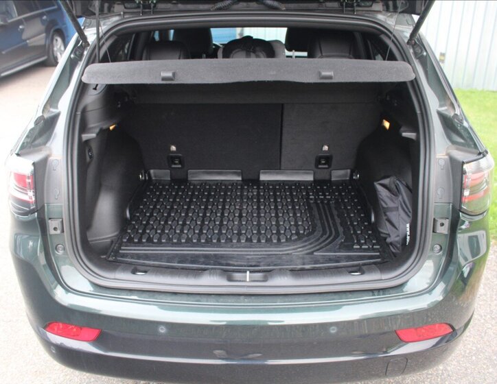 Jeep Compass SUV 1,3 l 110 kw