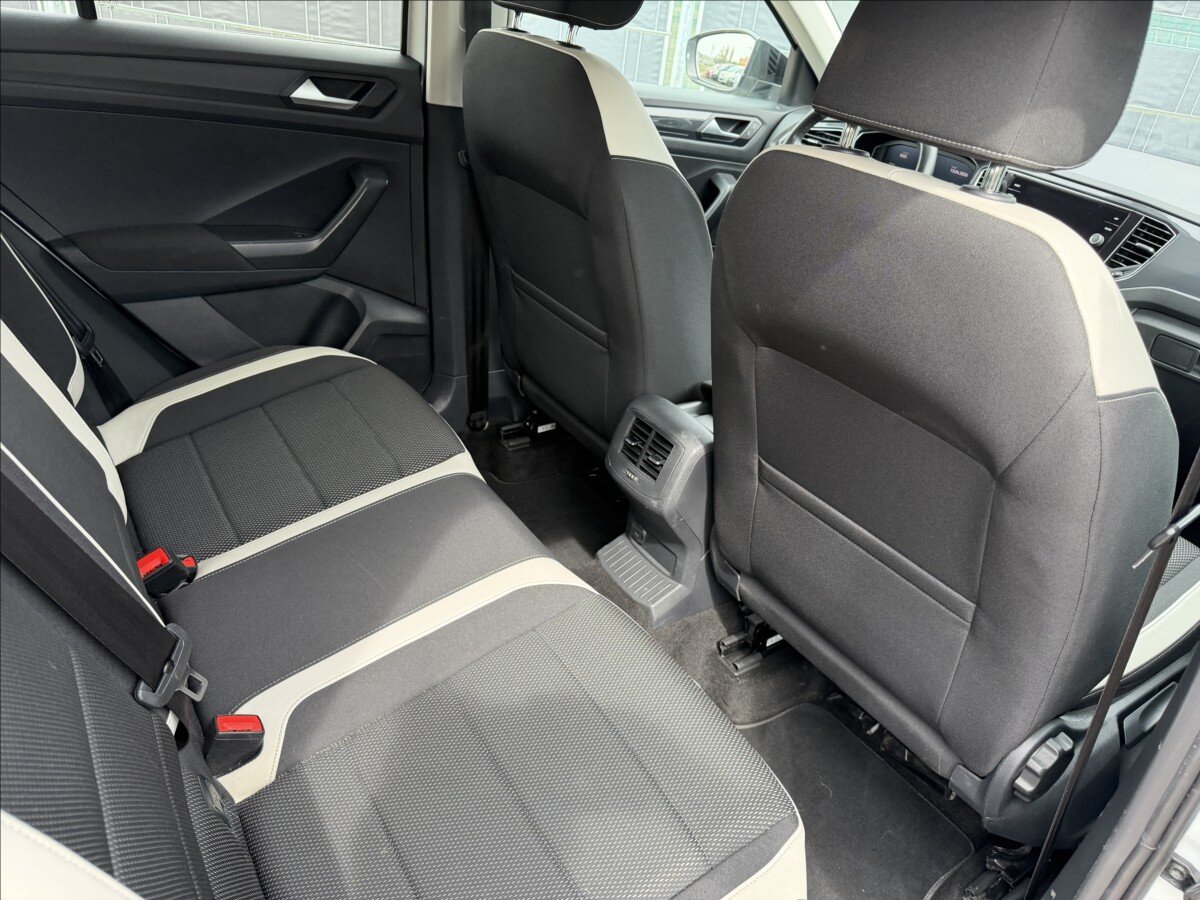 Volkswagen T-Roc SUV / Terénní 999,0 85 kw