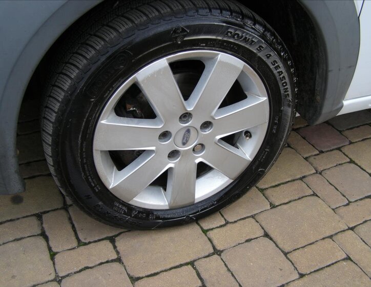 Ford Transit Connect 9