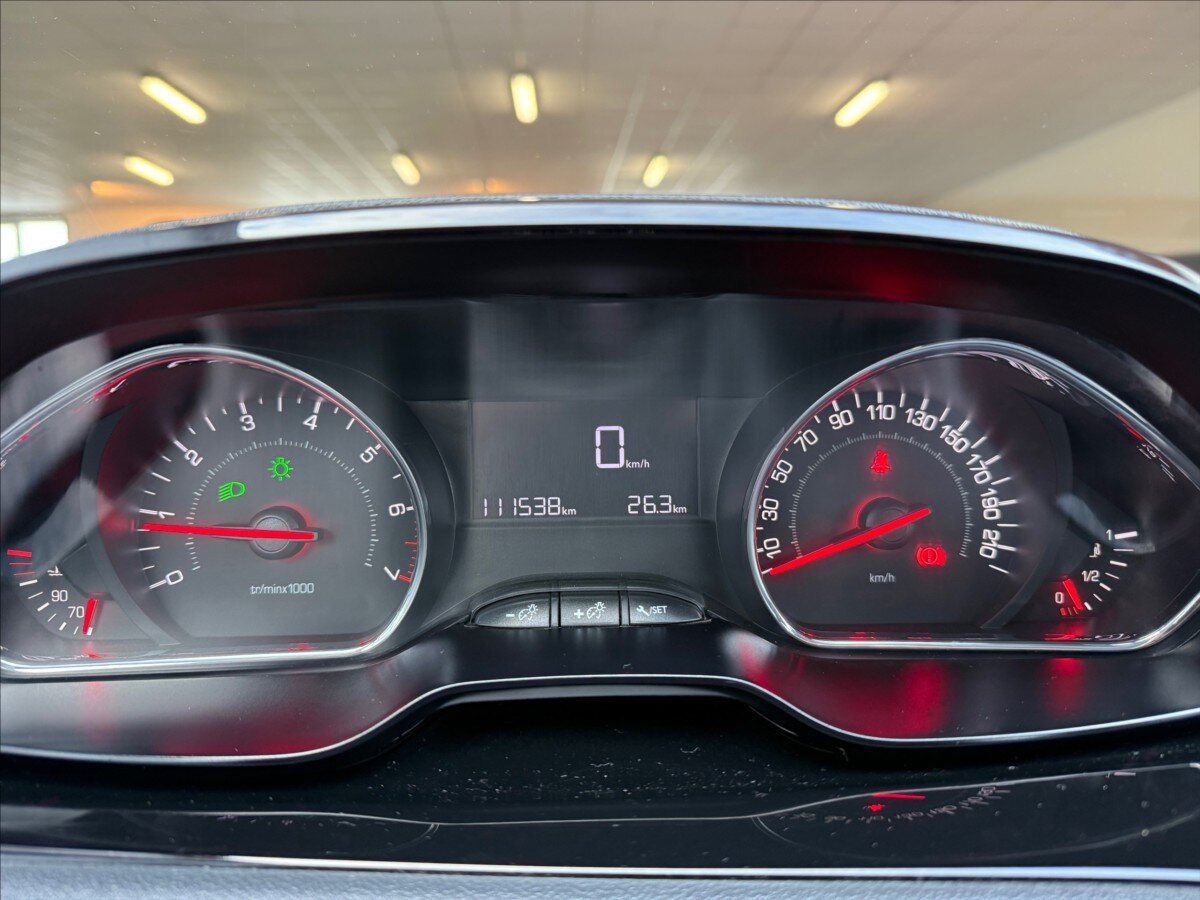 Peugeot 208 Hatchback 1,4 l 70 kw