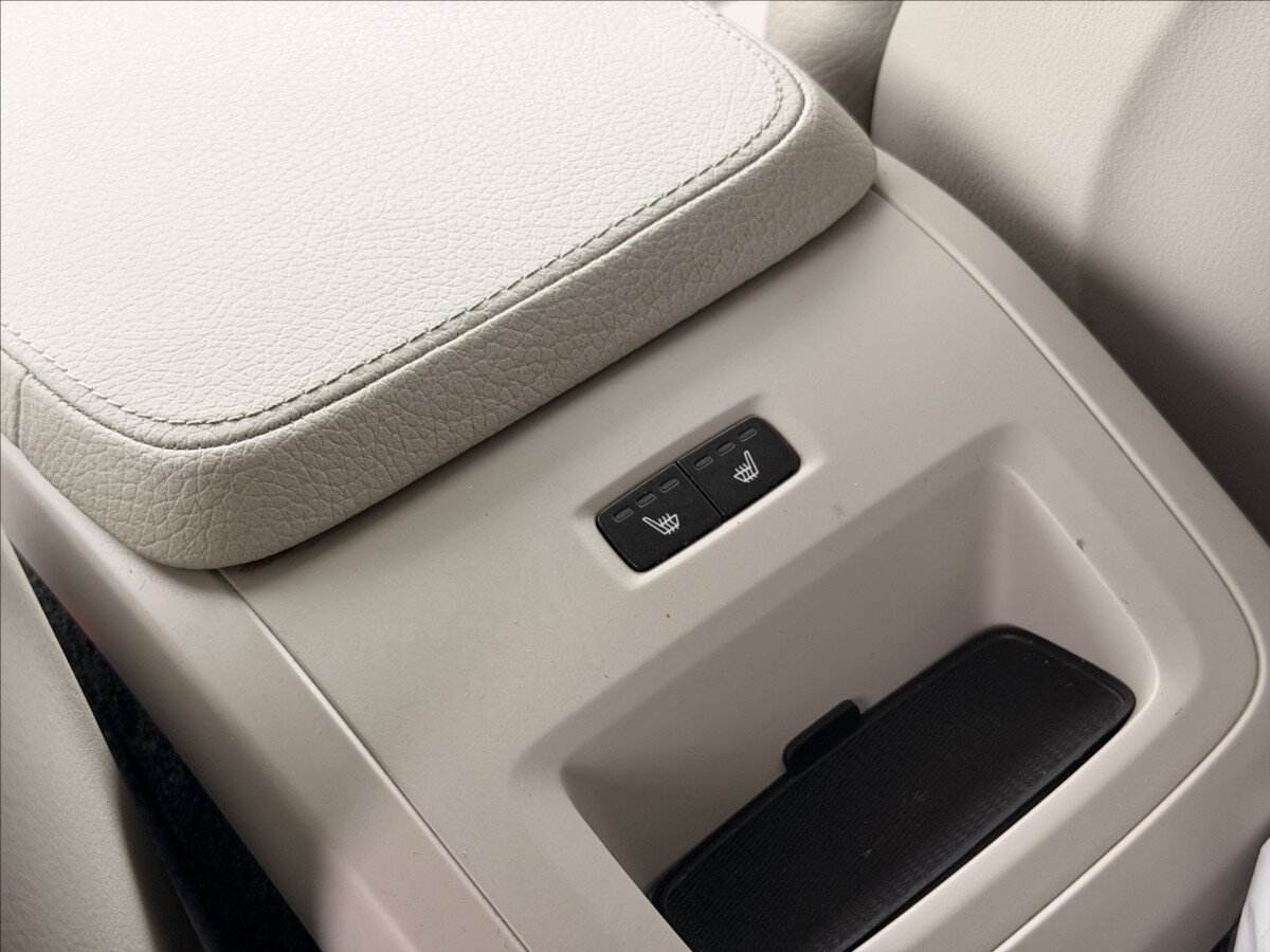 Volvo V90 Kombi 2,0 l 184 kw