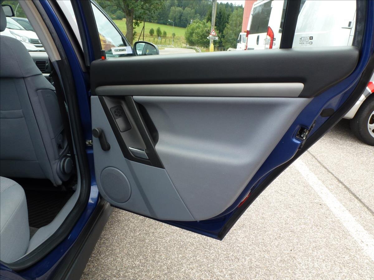 Opel Vectra Sedan 1,8 l 90 kw