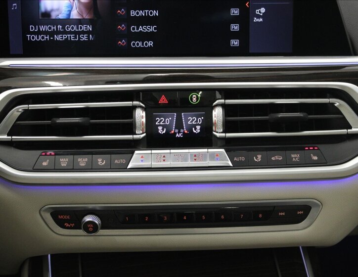 BMW X7 SUV / Terénní 3,0 l 195 kw