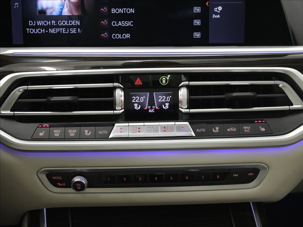 BMW X7 SUV / Terénní 3,0 l 195 kw