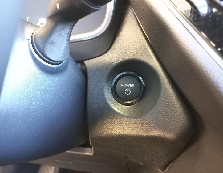 Toyota Corolla Cross CUV 2,0 l 112 kw