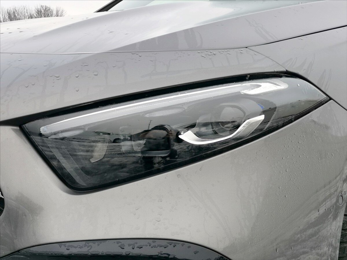 Mercedes-Benz Třídy A Hatchback 2,0 l 110 kw