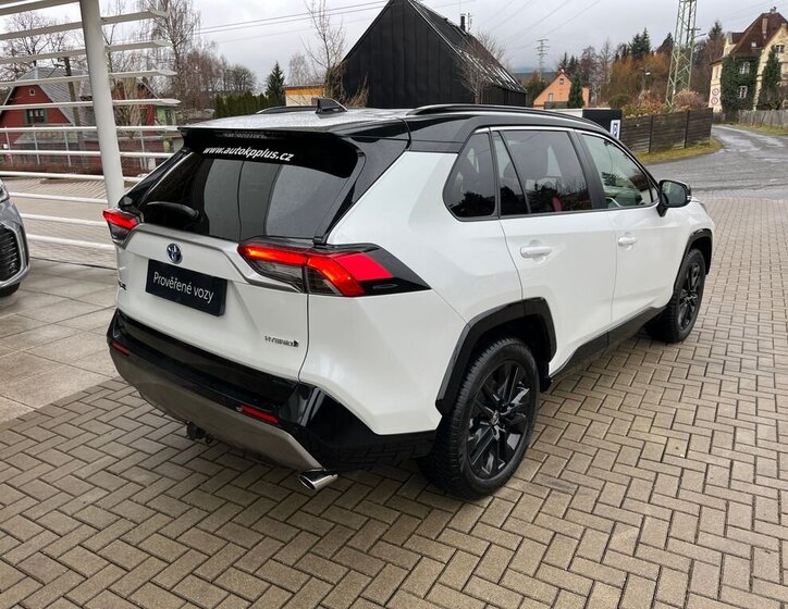 Toyota RAV4 SUV 2,5 l 131 kw