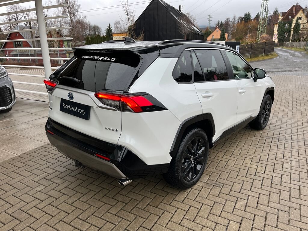 Toyota RAV4 SUV 2,5 l 131 kw