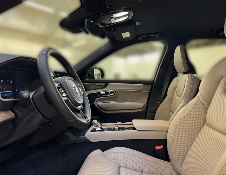 Volvo XC90 SUV 2,0 l 335 kw