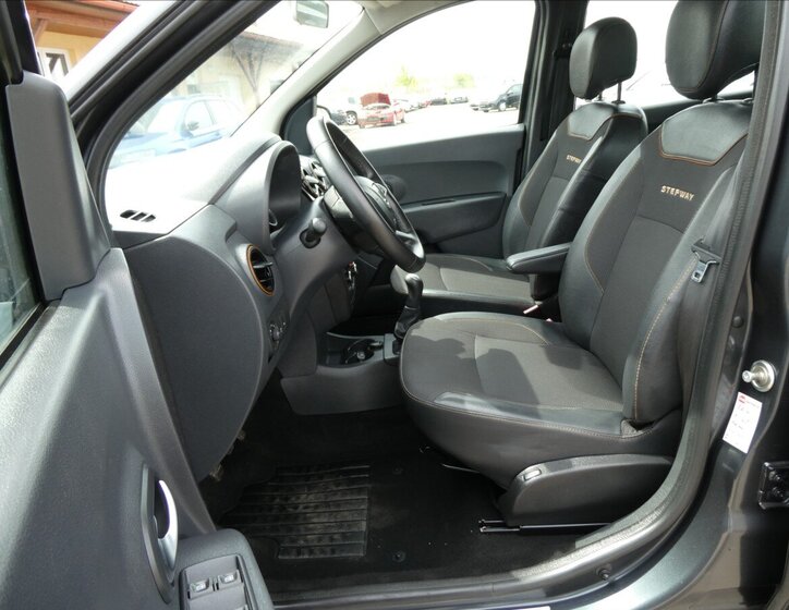 Dacia Lodgy Kombi 1,2 l 85 kw
