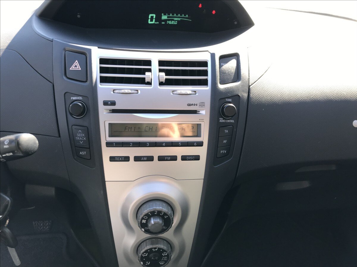 Toyota Yaris Hatchback 998,0 51 kw