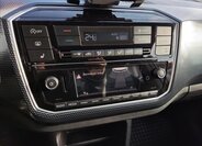 Volkswagen up! 13